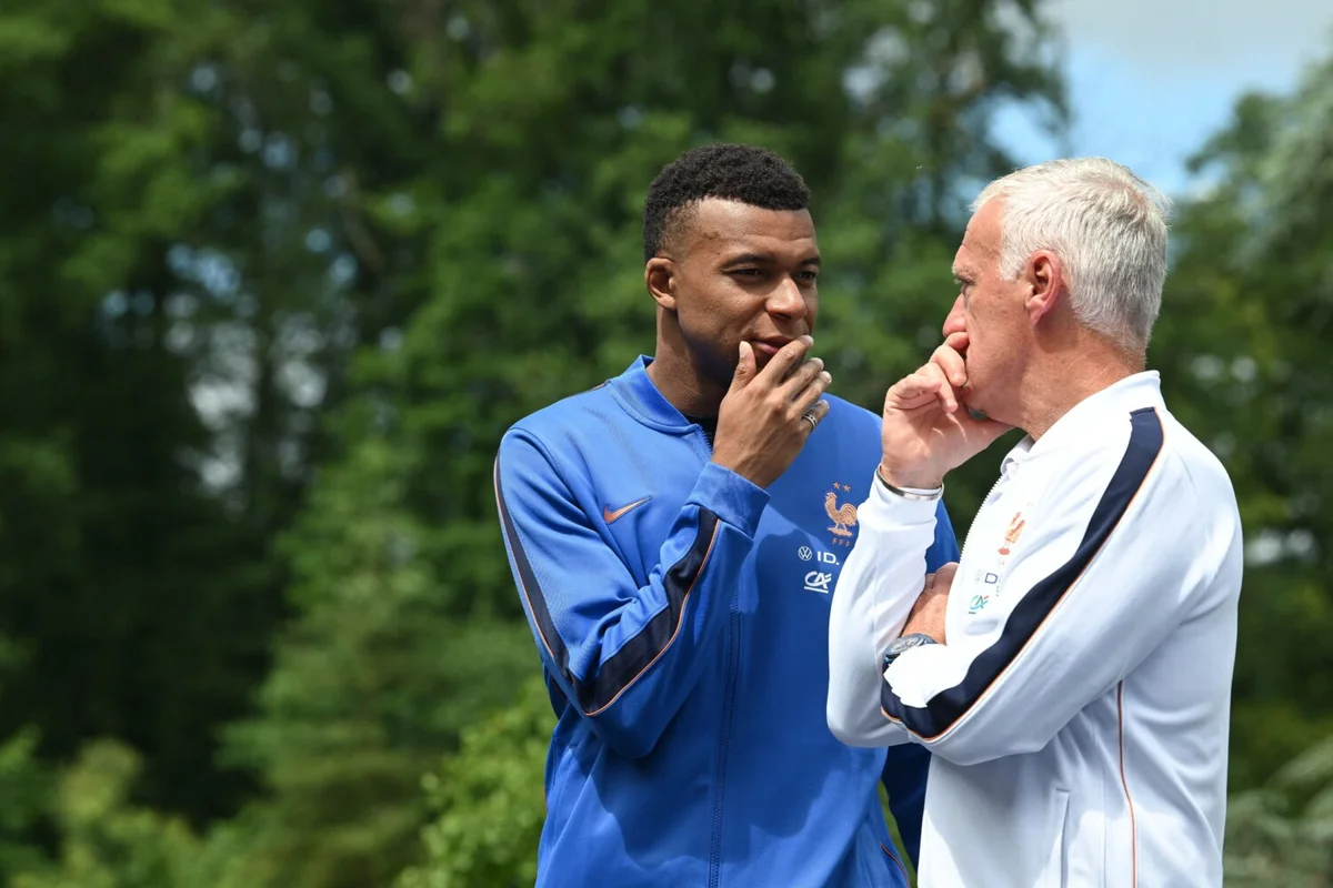Чи можуть подаровані камені справді принести удачу збірній Франції? Що говорить психологія