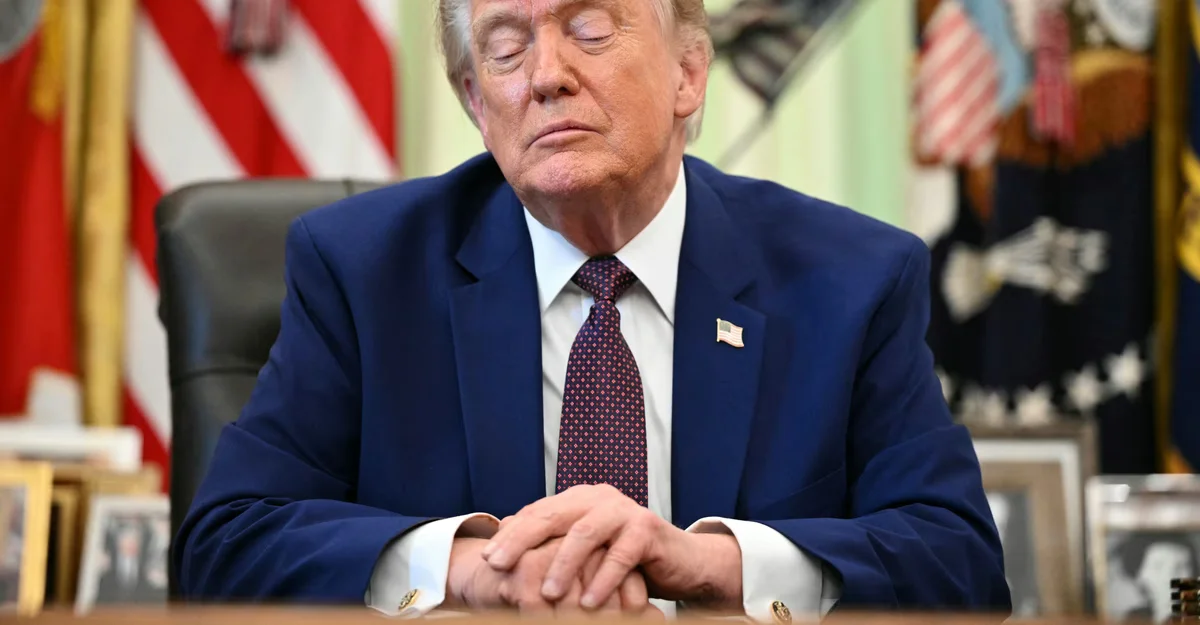 Трамп не може вийти з двох останніх криз